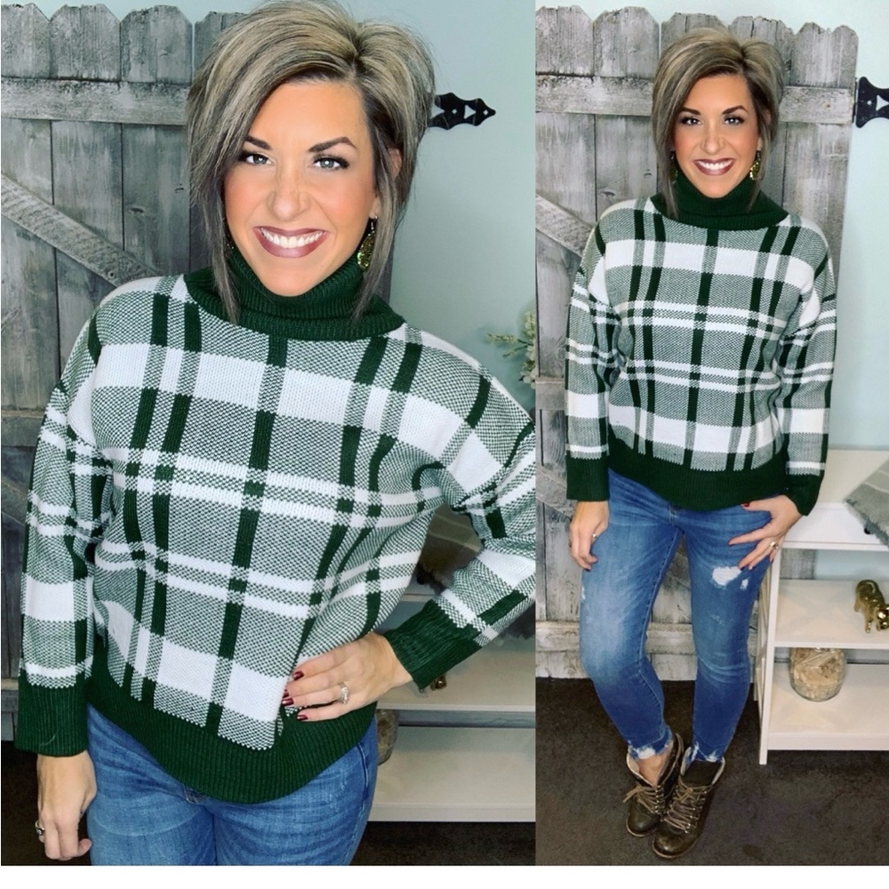 Winter night escape turtleneck sweater. NWOT